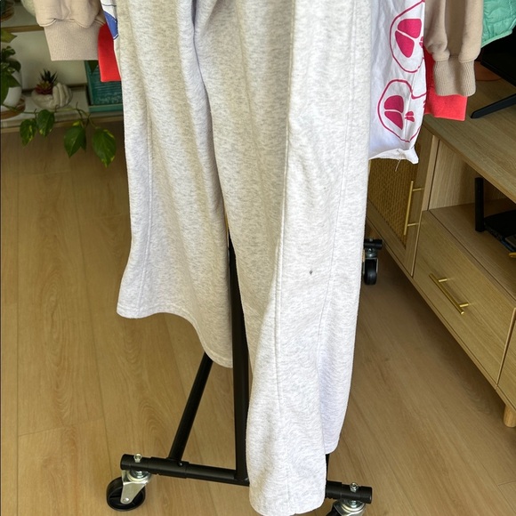 Better Together Wide Leg Sweatpants. Size XL. Gray. 29” inseam. 17” waist. - Picture 6 of 7